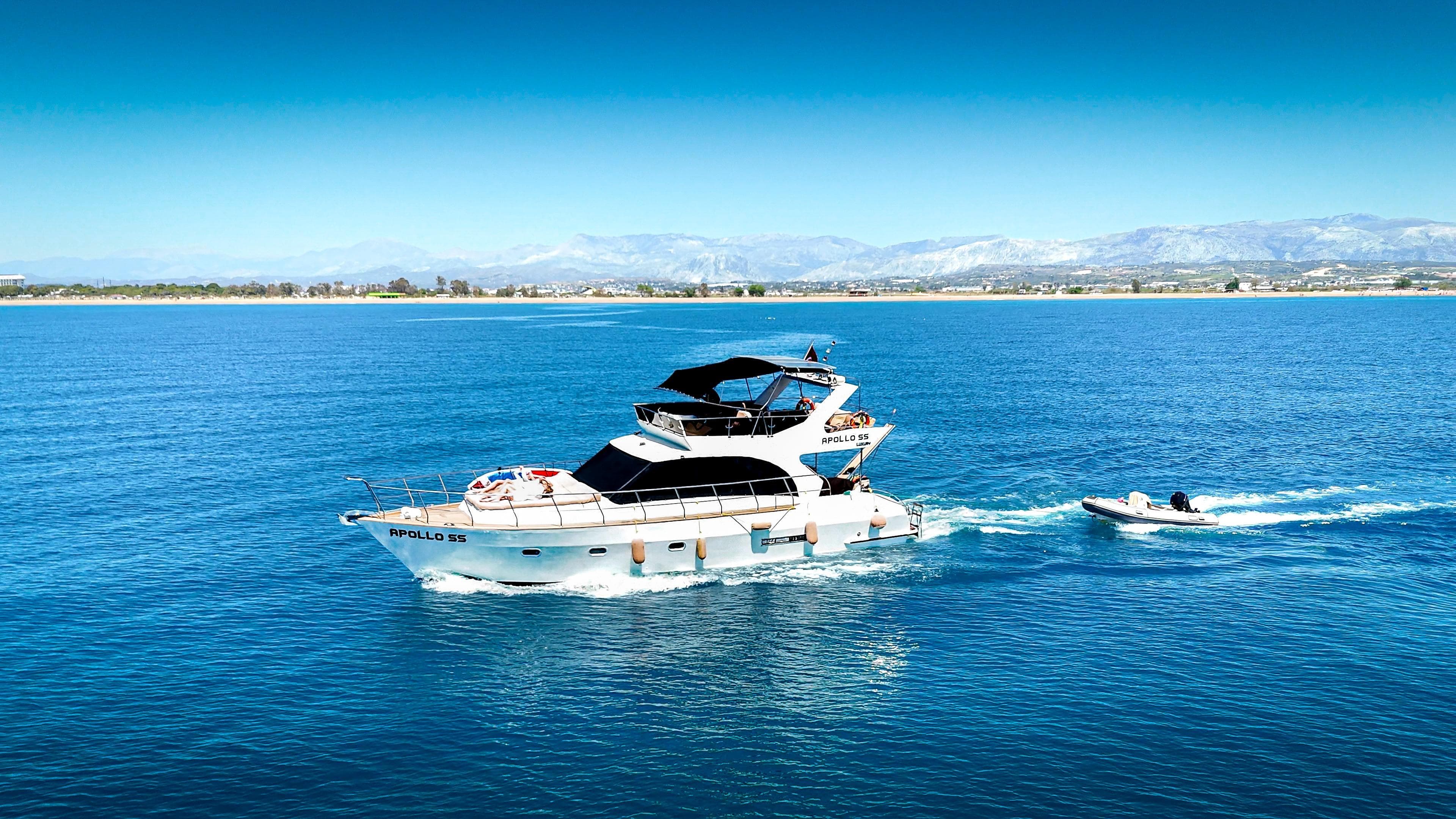 Side Yacht Charter Gallery - Apollo SS