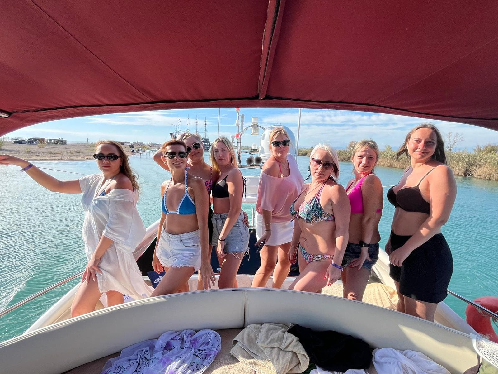 Side Yacht Charter Gallery - Moonlight Luxury
