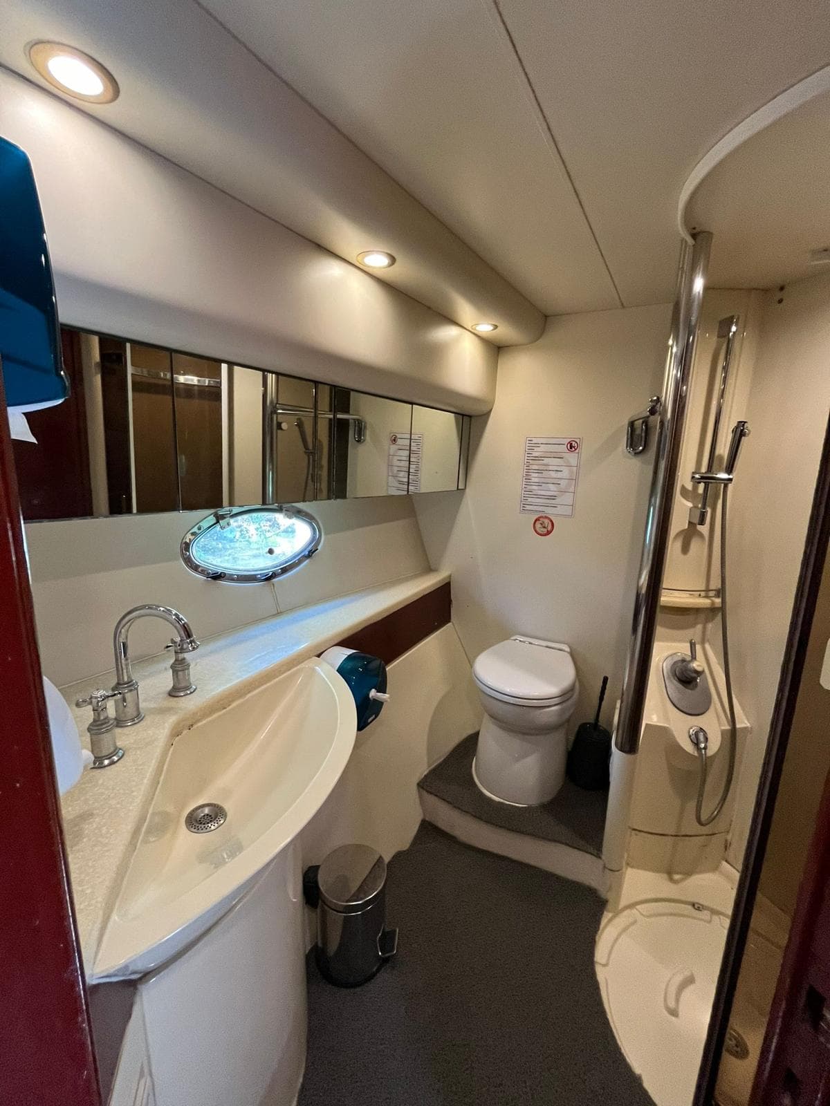 Side Yacht Charter Gallery - Moonlight Luxury